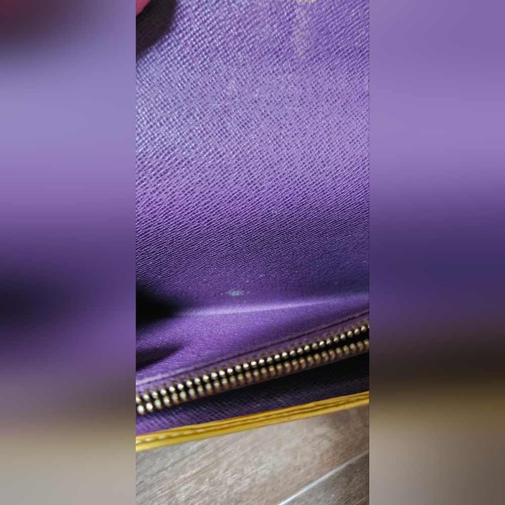 Louis Vuitton Yellow Epi Wallet in EUC - Picture 4 of 10